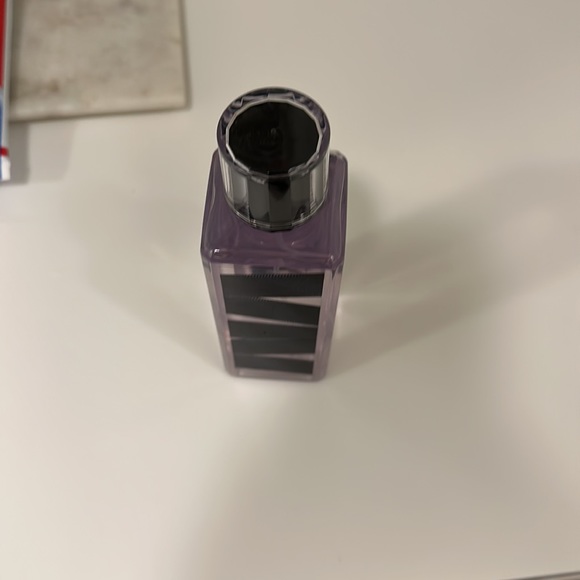 Victoria secret Perfume - Picture 2 of 2